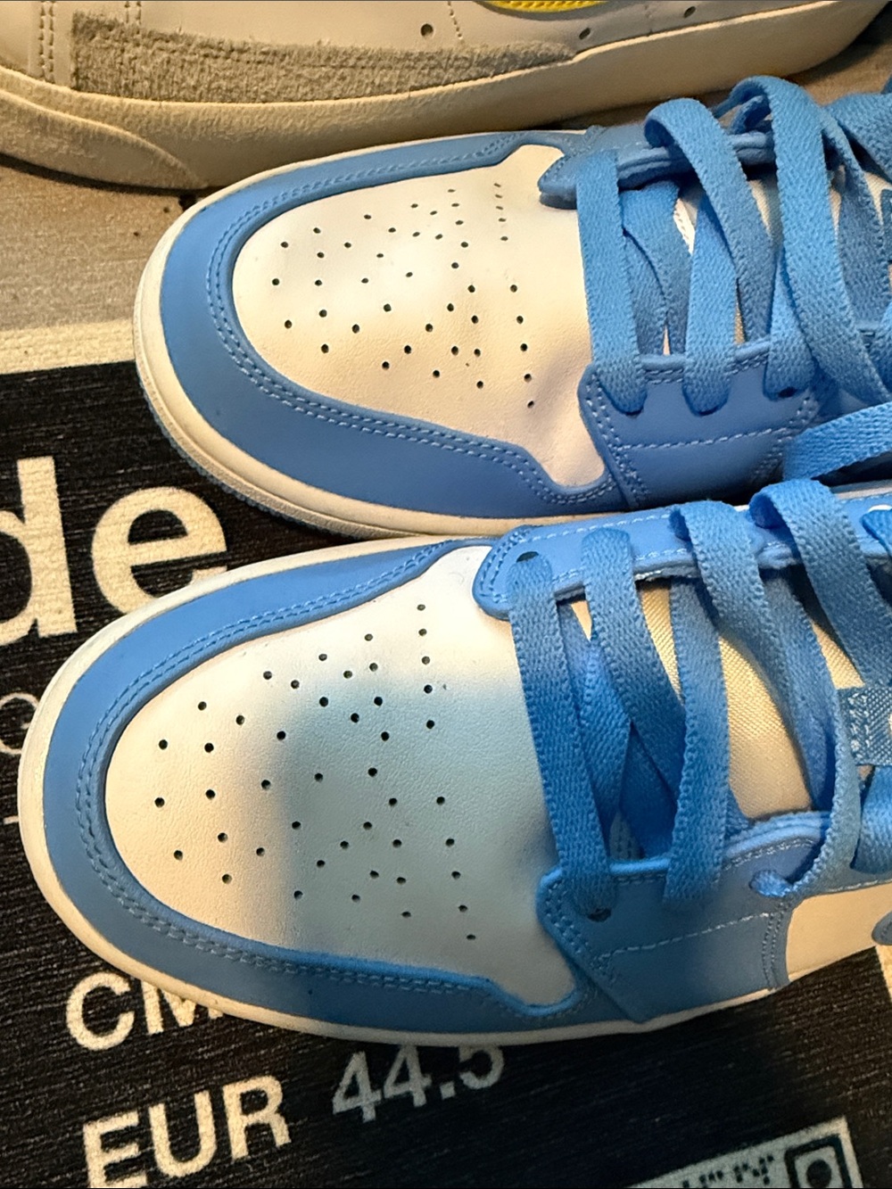 Jordan 1 Low SE UNC - Picture 7 of 7
